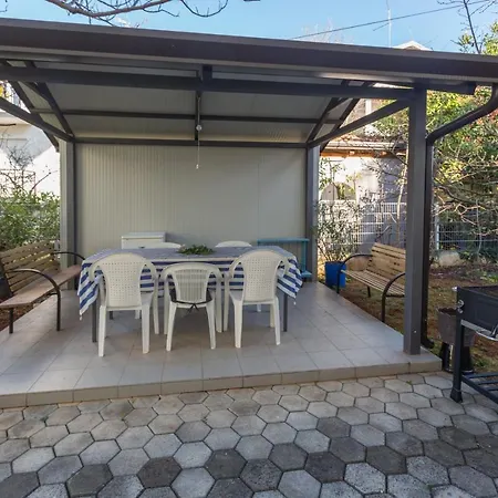 With A Parking Space - 20966 Apartmán Umag