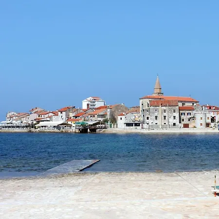 With A Parking Space - 20966 * Umag