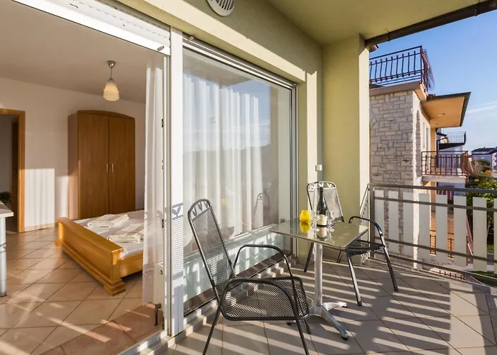 Apartman With A Parking Space - 20966