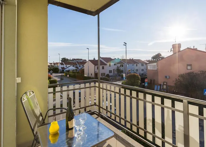 With A Parking Space - 20966