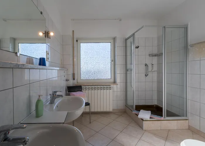 With A Parking Space - 20966